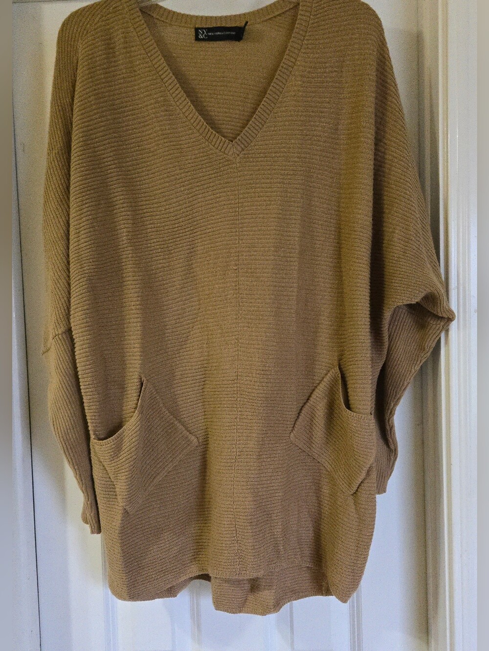 New York & Company Women's Tan V-Neck Pocket Sweater Tunic — Camel Size Xl
